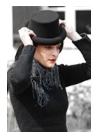 Aline Ferdine Image 1